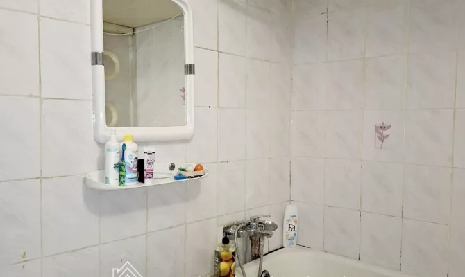 Продам 2-ком. кв. на Новых Домах .Коммунальный рынок. єВідновлення | Toprealtor