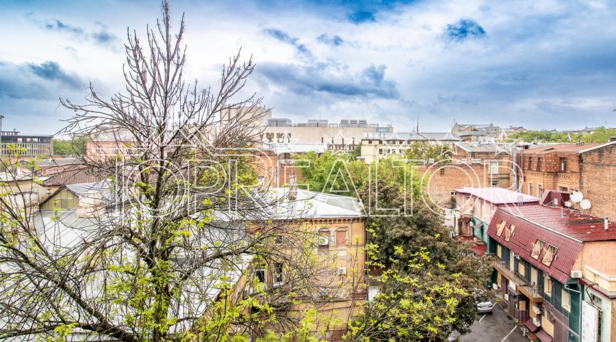 Продам 4-комн. квартиру в Доме Саламандра | Toprealtor