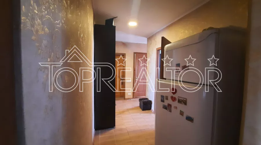 Продам 3-кімнатну квартиру по вул. Амосова | Toprealtor