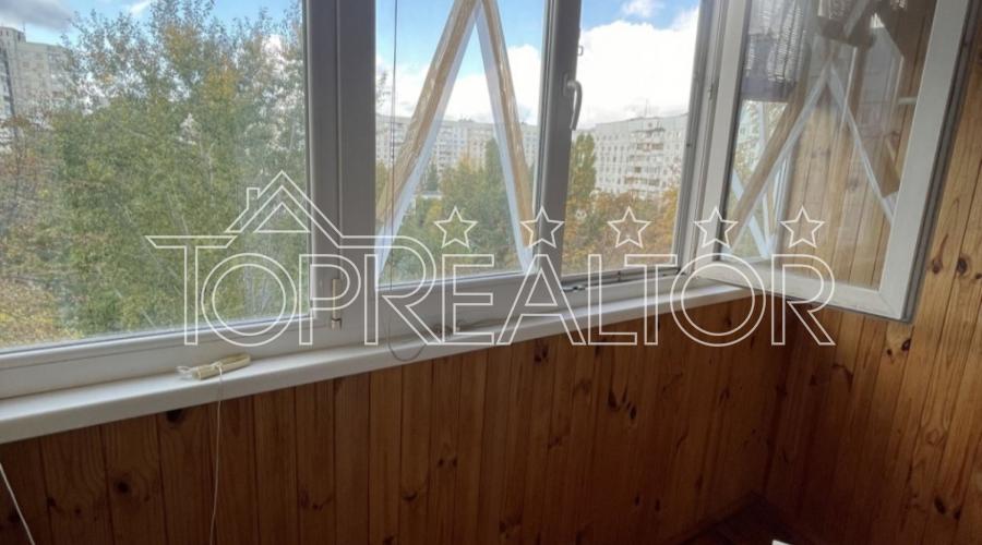 Продам хорошую, тёплую 3-комнатную квартиру на Салтовке в 522 м/р | Toprealtor