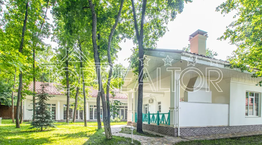 Продам сучасний котедж з ремонтом у закритому КС “Лісне”. | Toprealtor