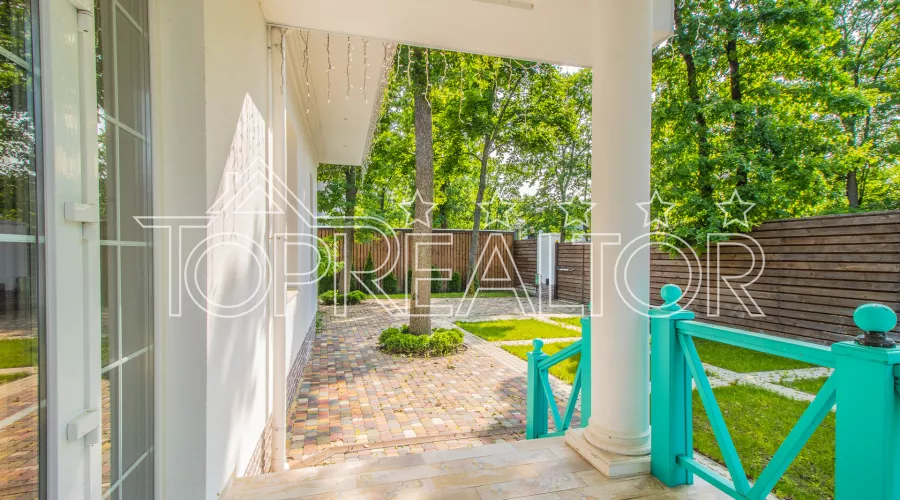 Продам современный коттедж с ремонтом в закрытом КС «Лесное». | Toprealtor