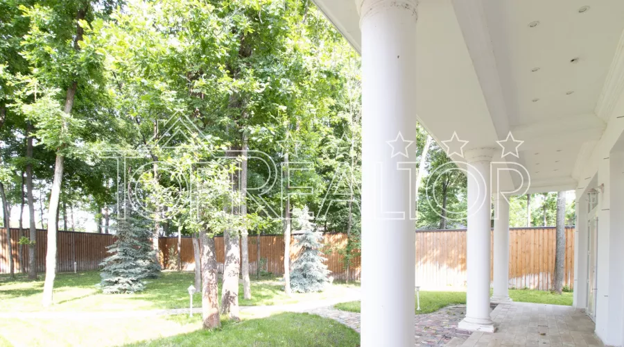 Продам сучасний котедж з ремонтом у закритому КС “Лісне”. | Toprealtor