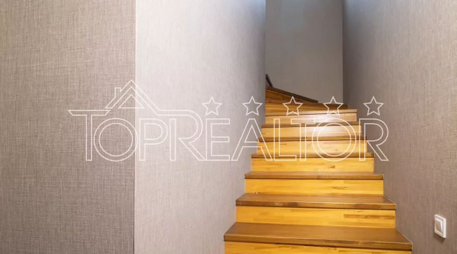 Продам розкішний будинок на проспекті Науки | Toprealtor