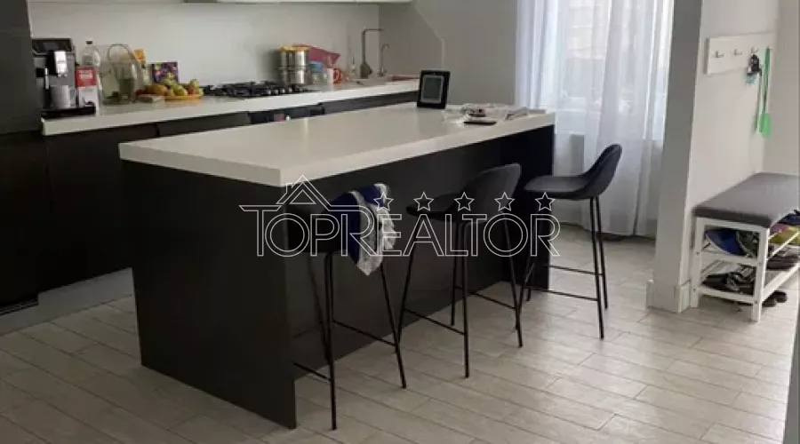 Оренда 4-к таунхауса на Холодній горі | Toprealtor