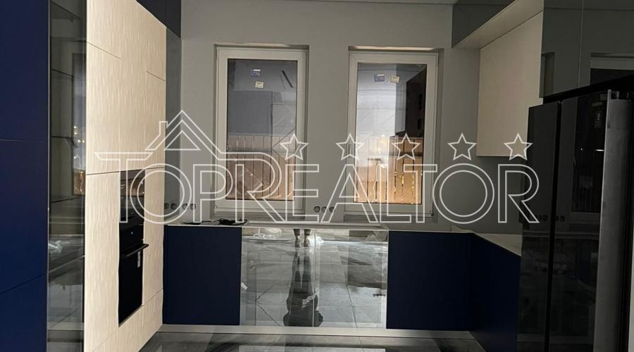 Здається в оренду 2- поверховий будинок в містечку  | Toprealtor