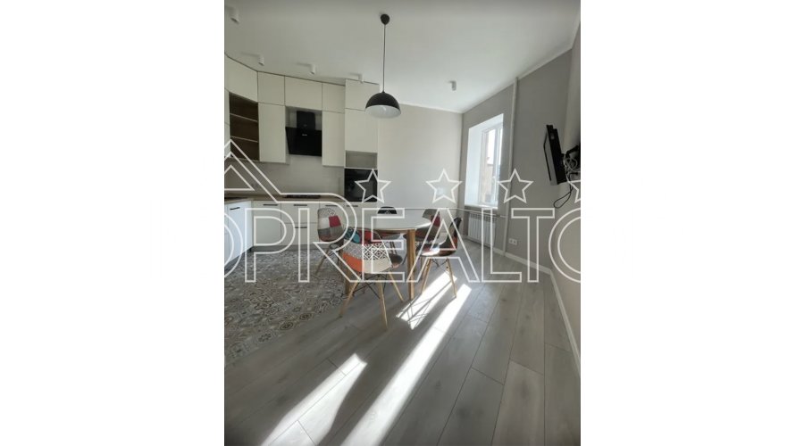 Продаж 3-кімнатної квартири в центрі | Toprealtor