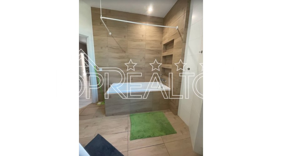 Продаж 3-кімнатної квартири в центрі | Toprealtor