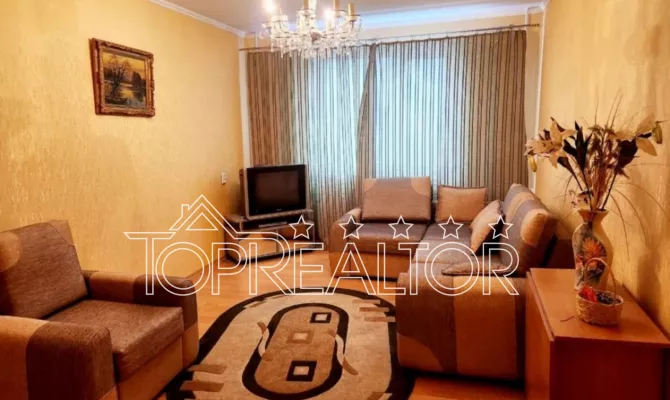 Продам 4-кімнатну квартиру | Toprealtor