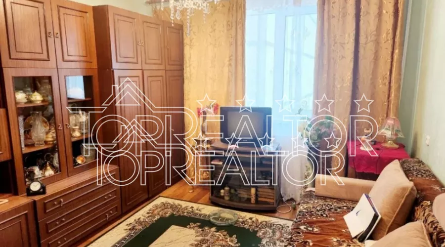 Продам 4-кімнатну квартиру | Toprealtor