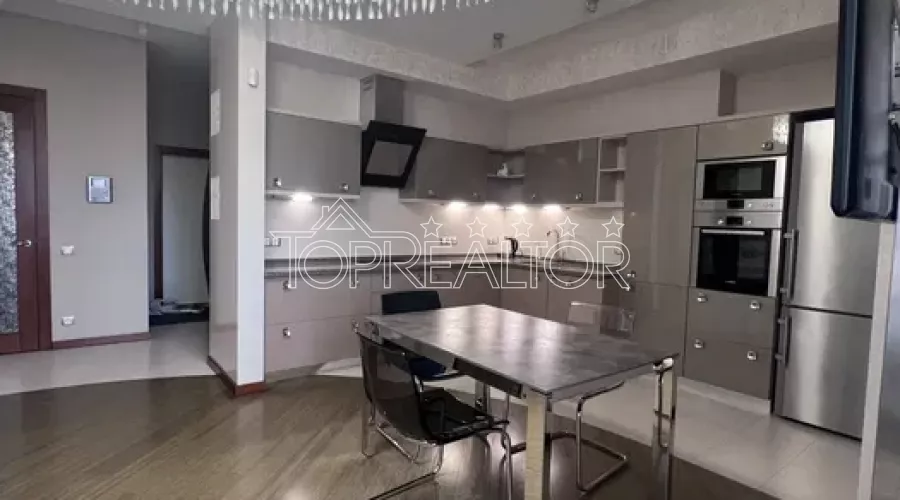 Продаж 2-к квартири в ЖК Тріумф | Toprealtor