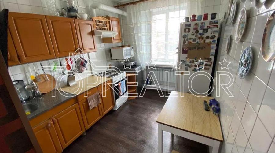 Продаж 2-к квартири біля метро Наукова | Toprealtor