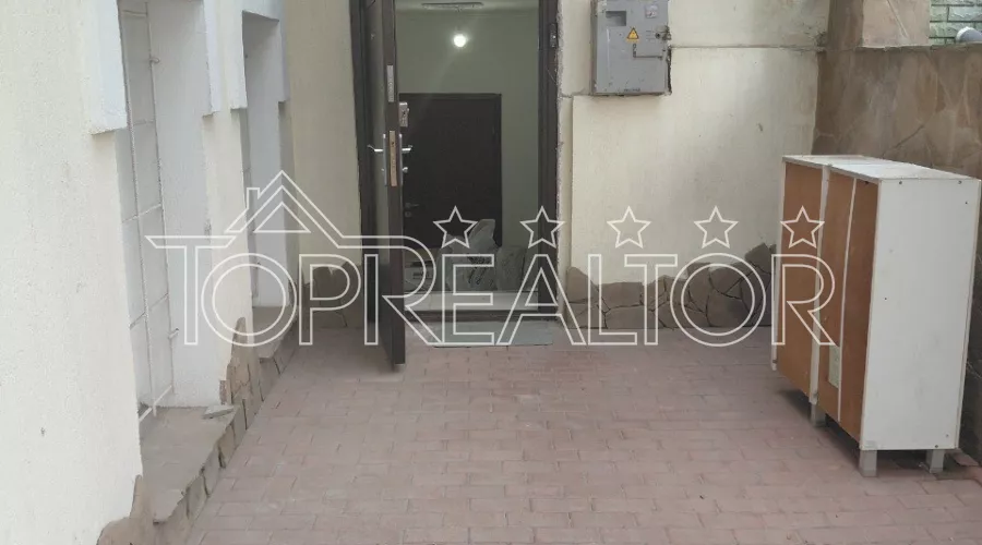 Продам нежитлове приміщення для розміщення салону, офісу на вул. Потебня | Toprealtor