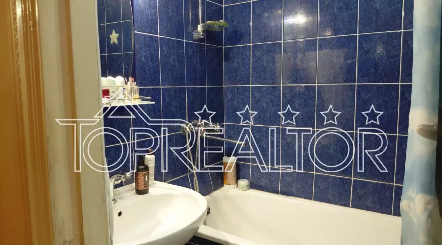 Продаж 3-кімнатної квартири на селищі Жуковського | Toprealtor