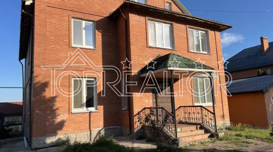 Продаж 2-х будинків в котеджному селищі Флорінка-1 | Toprealtor