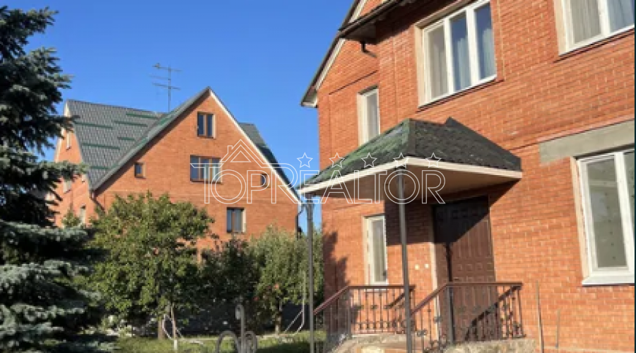 Продаж 2-х будинків в котеджному селищі Флорінка-1 | Toprealtor