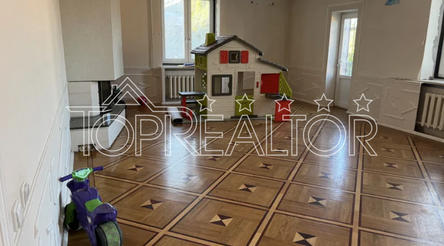 Продаж 2-х будинків в котеджному селищі Флорінка-1 | Toprealtor