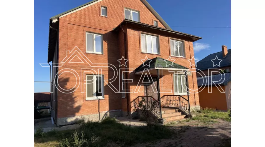 Продаж 2-х будинків в котеджному селищі Флорінка-1 | Toprealtor