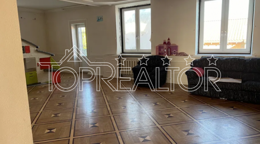 Продаж 2-х будинків в котеджному селищі Флорінка-1 | Toprealtor