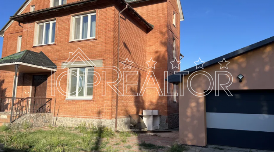 Продаж 2-х будинків в котеджному селищі Флорінка-1 | Toprealtor