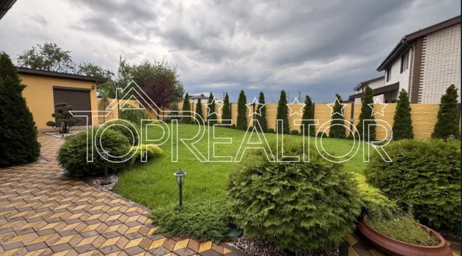 Продам затишний 2-поверховий будинок в  Пісочині | Toprealtor