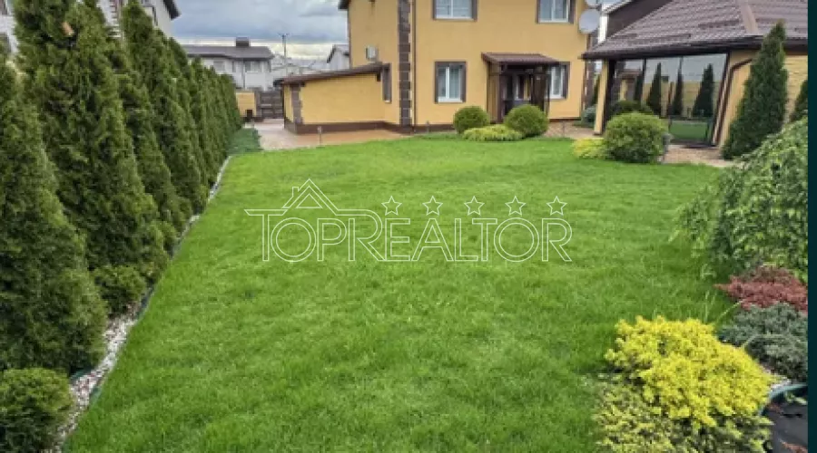 Продам затишний 2-поверховий будинок в  Пісочині | Toprealtor