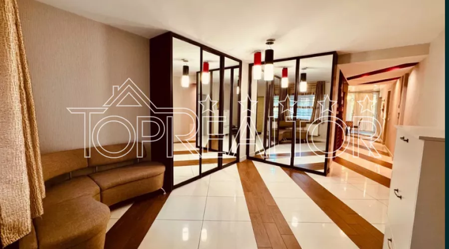 Продам 3-поверховий будинок  з дизайнерським  ремонтом на Великій Данилівці | Toprealtor