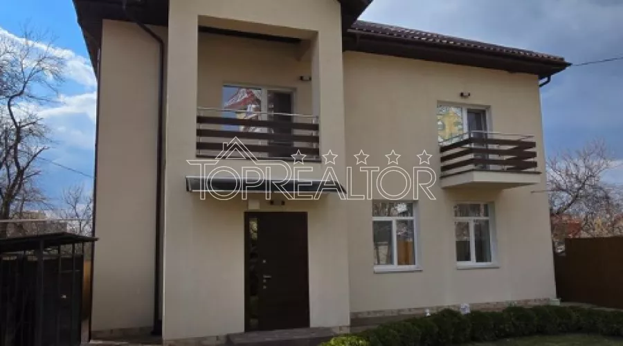 Продаж 2- поверхового будинку на Олексіївці | Toprealtor