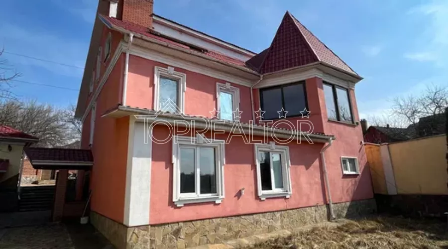 Продаж будинку в центрі міста Чугуєва | Toprealtor