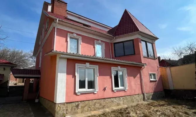 Продаж будинку в центрі міста Чугуєва | Toprealtor