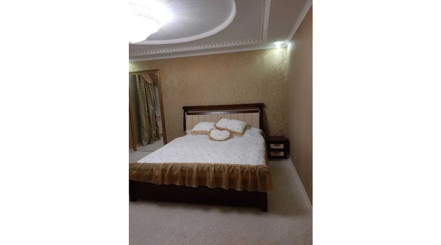 Продаж будинку біля метро Палац Спорту | Toprealtor