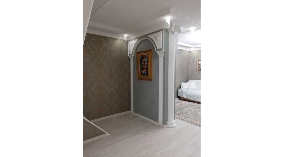 Продаж будинку біля метро Палац Спорту | Toprealtor