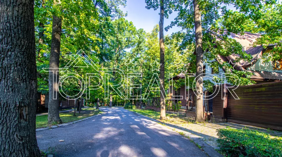 Продаж фешенебельної резиденції в котеджному селищі Парк Хаус | Toprealtor