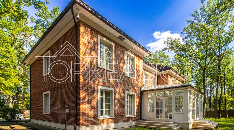 Продаж фешенебельної резиденції в котеджному селищі Парк Хаус | Toprealtor