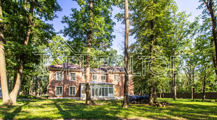 Продаж фешенебельної резиденції в котеджному селищі Парк Хаус | Toprealtor