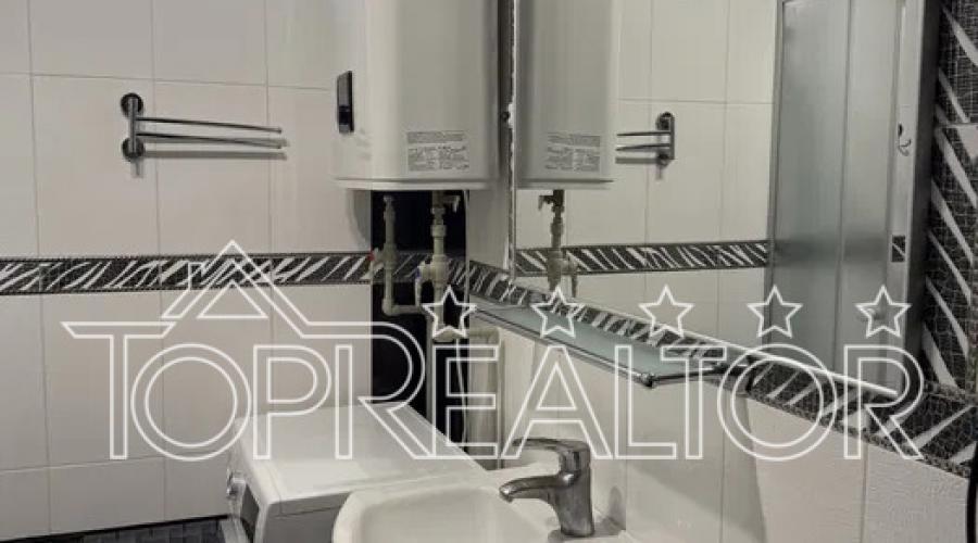 Продаж 2-к квартири в сталінці біля метро Наукова | Toprealtor