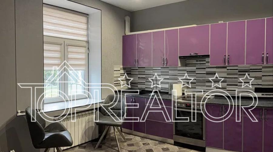 Продаж 2-к квартири в сталінці біля метро Наукова | Toprealtor