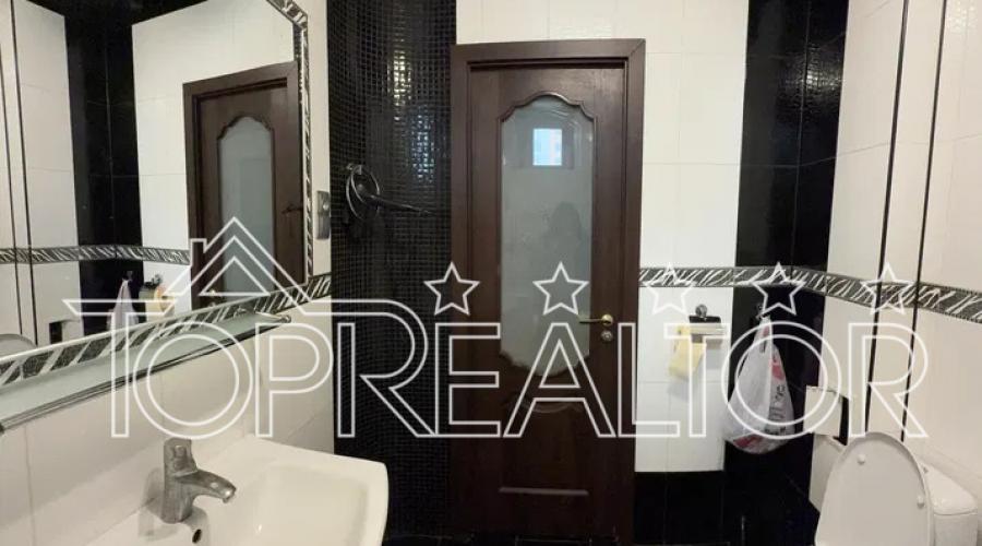 Продаж 2-к квартири в сталінці біля метро Наукова | Toprealtor