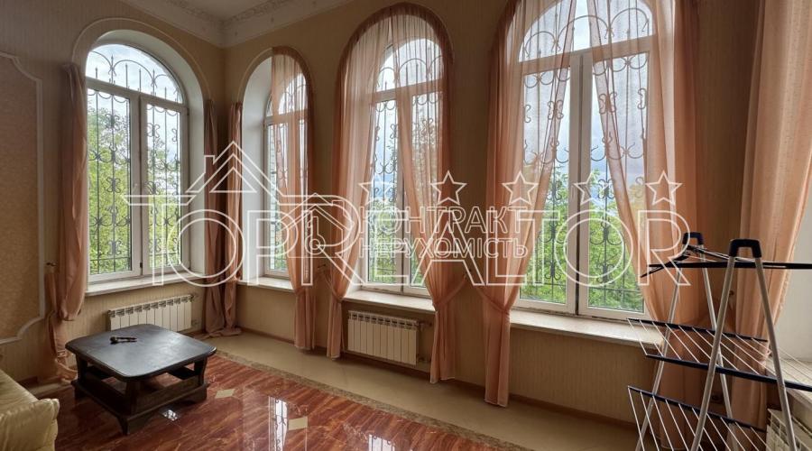 Продаж вишуканого будинку в смт. Флорінка-1 | Toprealtor