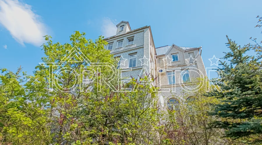 Продаж вишуканого будинку в смт. Флорінка-1 | Toprealtor