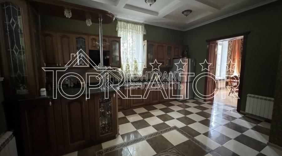 Продаж вишуканого будинку в смт. Флорінка-1 | Toprealtor