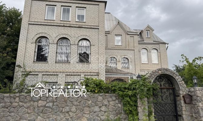 Продаж вишуканого будинку в смт. Флорінка-1 | Toprealtor