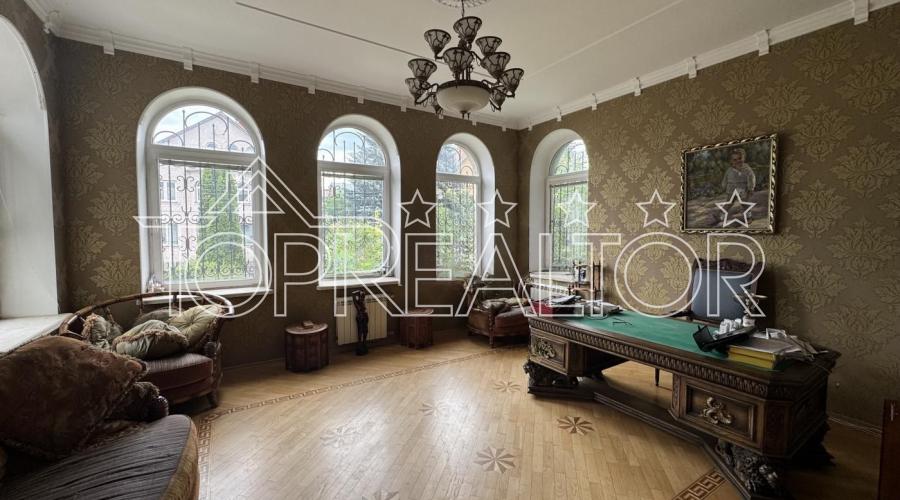 Продаж вишуканого будинку в смт. Флорінка-1 | Toprealtor