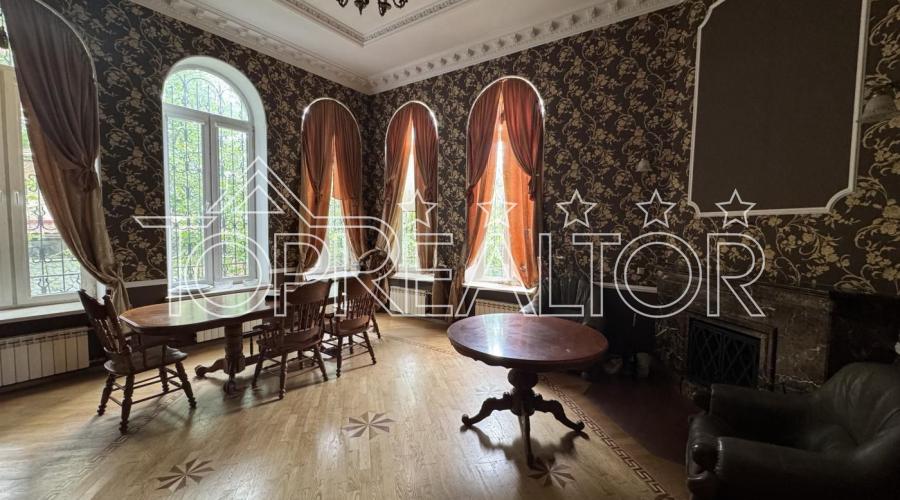 Продаж вишуканого будинку в смт. Флорінка-1 | Toprealtor