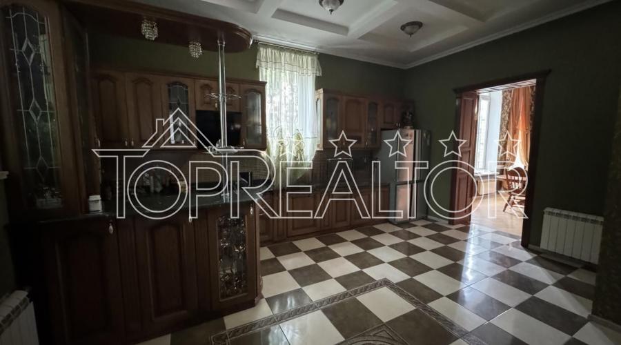 Продаж вишуканого будинку в смт. Флорінка-1 | Toprealtor