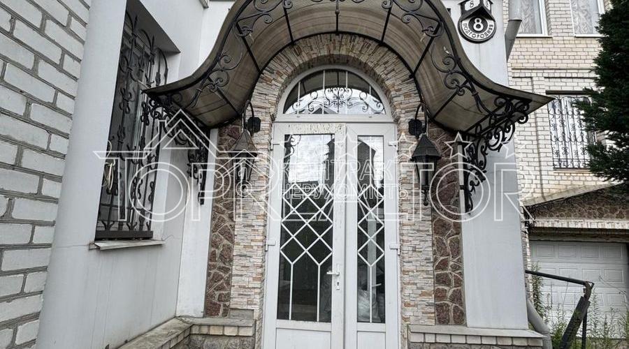Продаж вишуканого будинку в смт. Флорінка-1 | Toprealtor