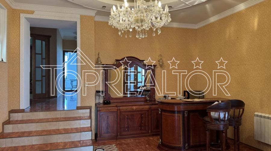 Продаж вишуканого будинку в смт. Флорінка-1 | Toprealtor