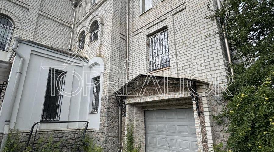 Продаж вишуканого будинку в смт. Флорінка-1 | Toprealtor