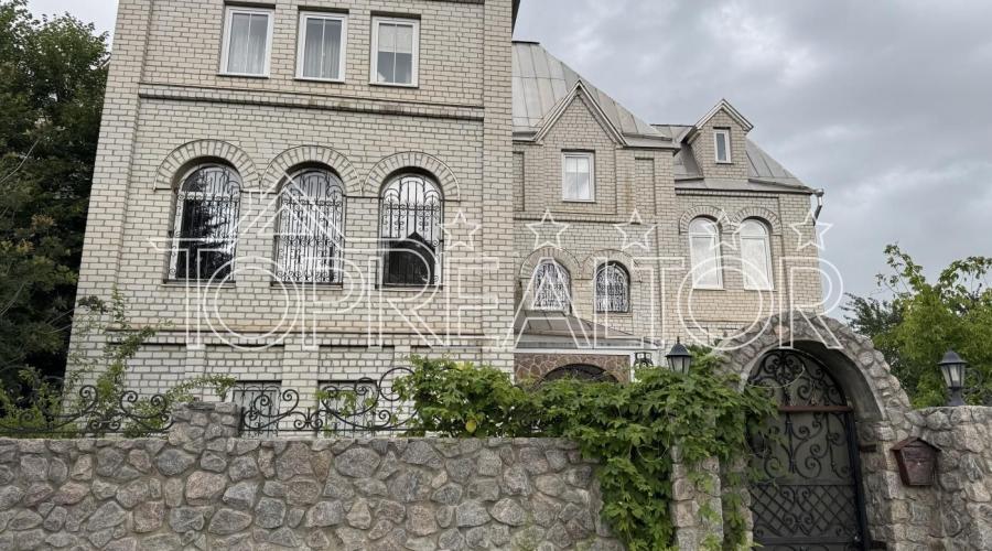 Продаж вишуканого будинку в смт. Флорінка-1 | Toprealtor