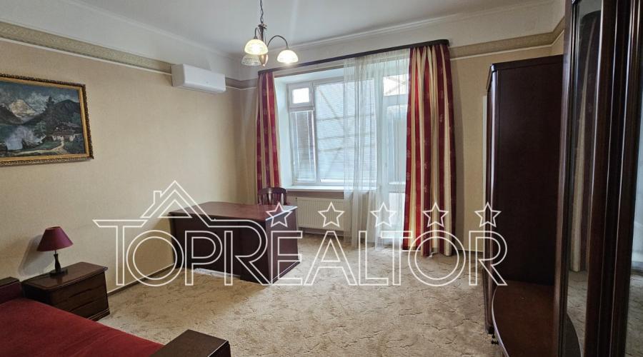 Продаж 3-кімнатної квартири по вул. Балакірєва | Toprealtor